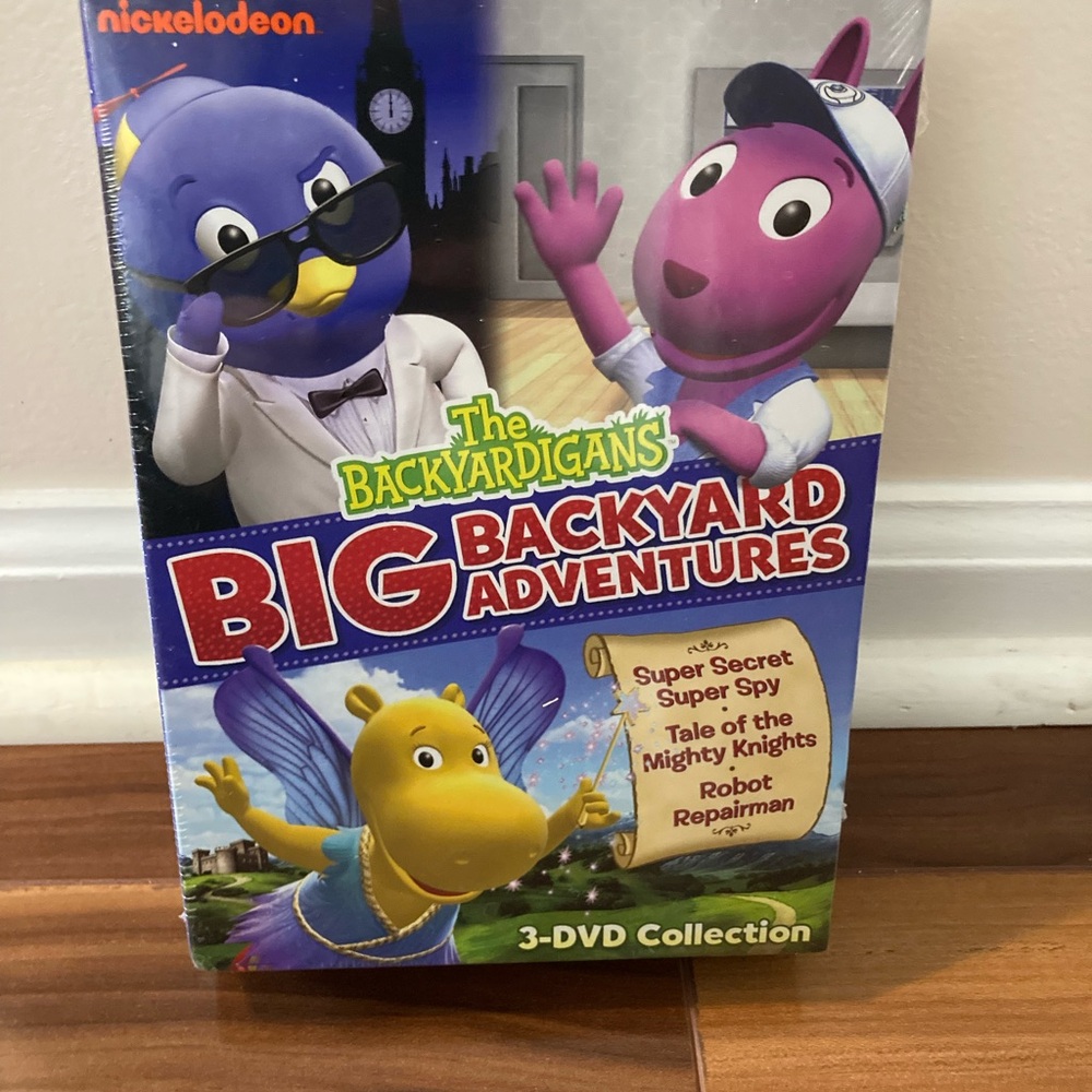 Backyardigans NIB 3 dvd set